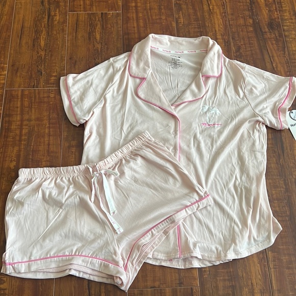 Hurley Other - Hurley Pink Short Set Pajamas - SOFT & COZY